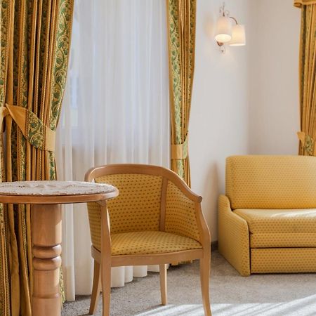 Hotel Maria Ортизей Екстериор снимка