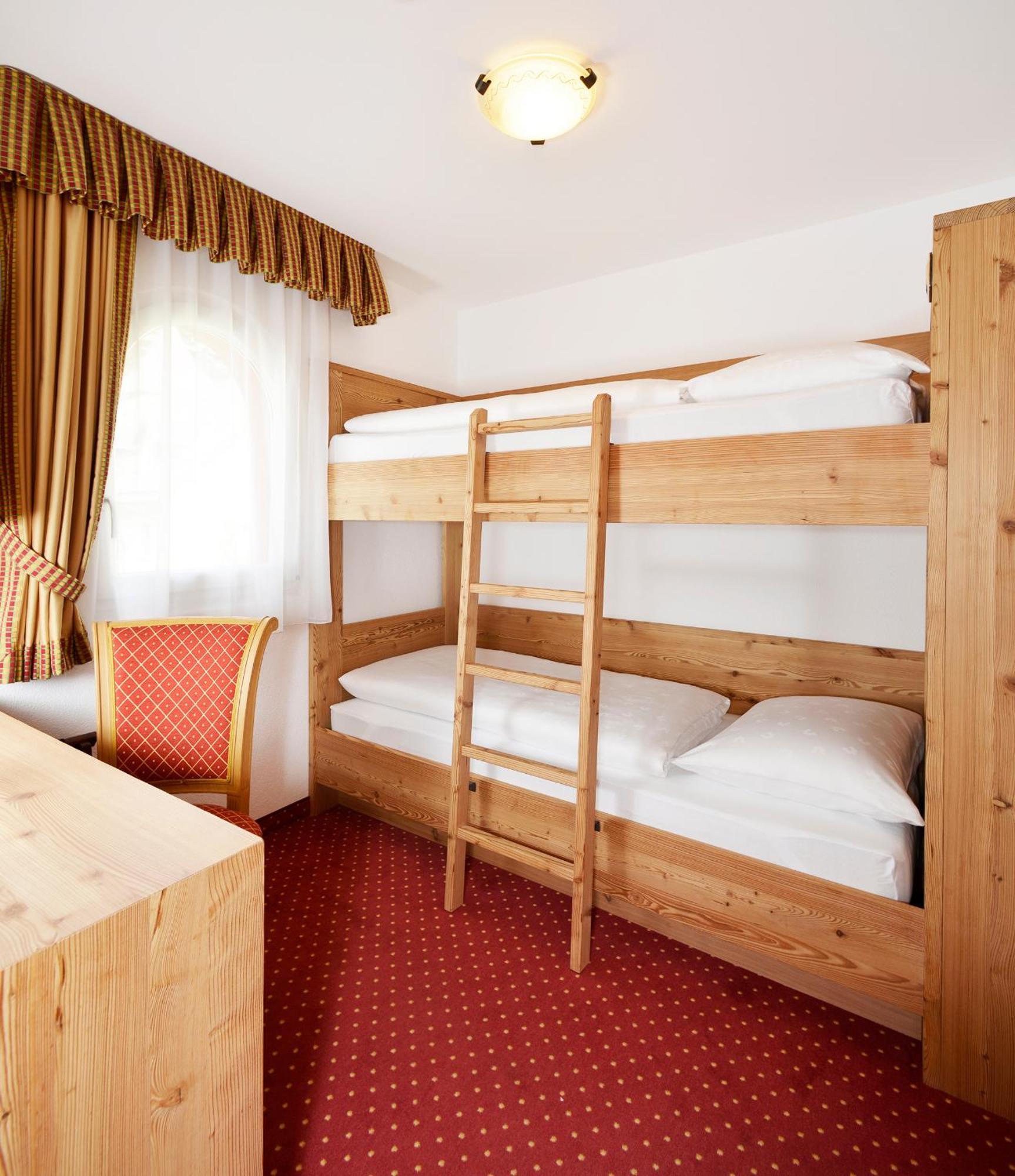 Hotel Maria Ортизей Екстериор снимка